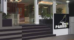 White Parrot Hotel