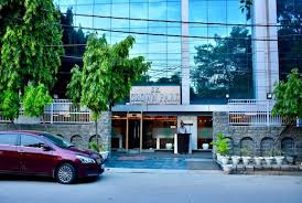 S K CROWN PARK NARAINA HOTEL